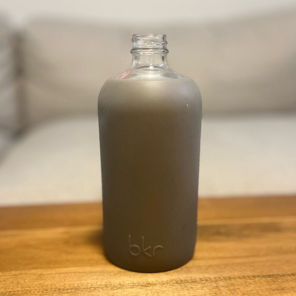 Bkr bottle grey no cap
